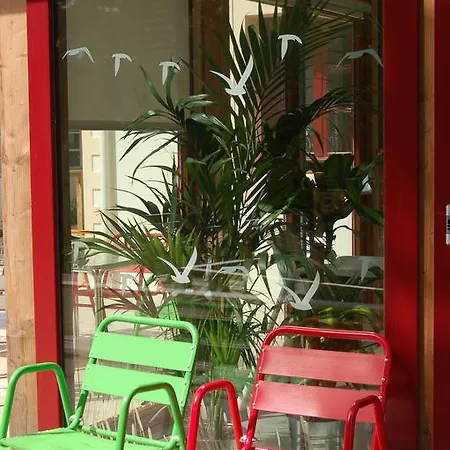 La Brise De Bed & Breakfast