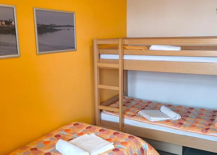 住宿加早餐酒店 La Brise De 圣米歇尔-谢夫谢夫