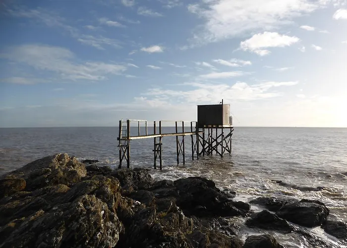 住宿加早餐酒店 La Brise De 圣米歇尔-谢夫谢夫