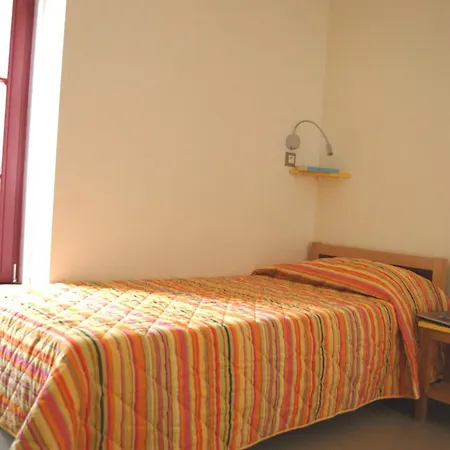 La Brise De Bed & Breakfast 3*